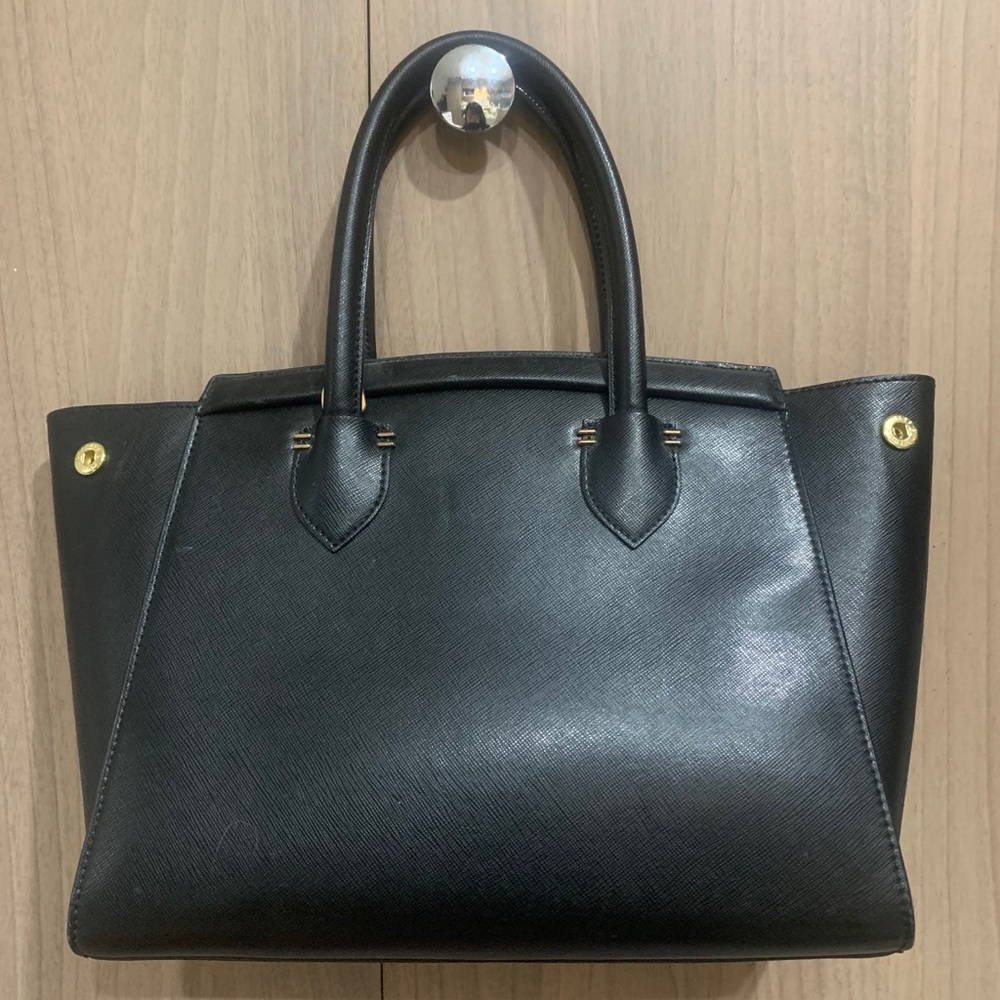 Almost new handbag - Picture 2 of 5